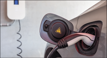 electric car ist charged on wallbox